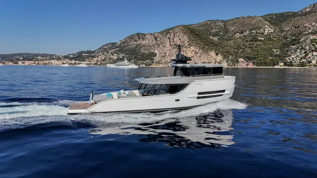Arcadia Sherpa 60 — Luxury Yachts St. Tropez, Saint-Tropez