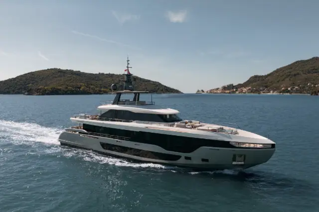 Azimut 116 — Luxury Yachts St. Tropez, Saint-Tropez