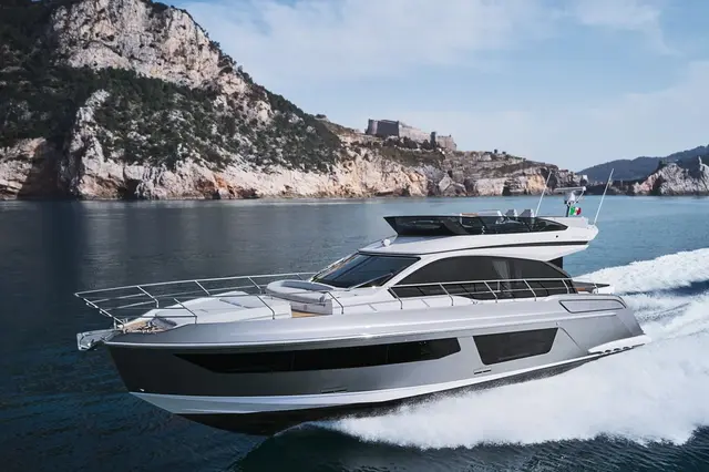 Azimut 53 — Luxury Yachts St. Tropez, Saint-Tropez
