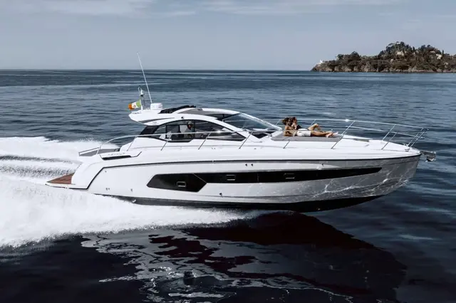 Azimut 45 — Luxury Yachts St. Tropez, Saint-Tropez