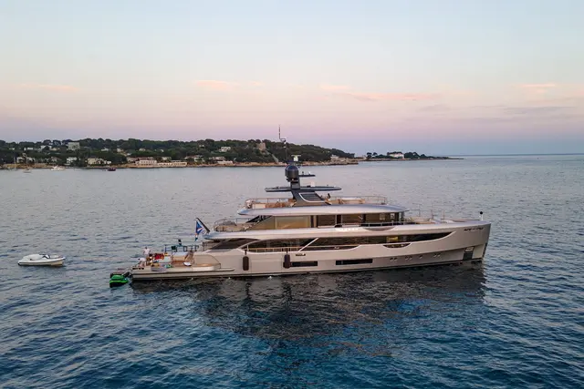 Oasis 40 — Luxury Yachts St. Tropez, Saint-Tropez