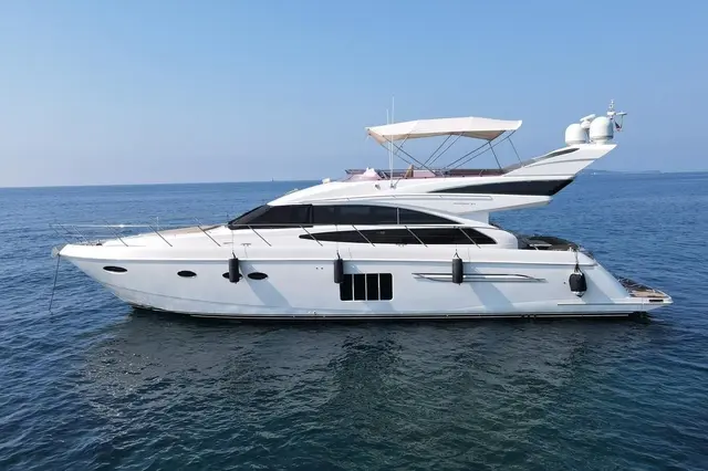 Princess 64 Fly — Luxury Yachts St. Tropez, Saint-Tropez