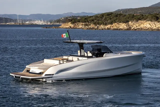 Solaris 44 — Luxury Yachts St. Tropez, Saint-Tropez