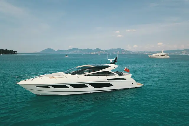 Sunseeker 68 — Luxury Yachts St. Tropez, Saint-Tropez