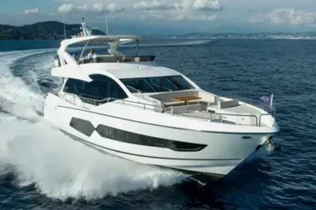 Sunseeker 76 — Luxury Yachts St. Tropez, Saint-Tropez